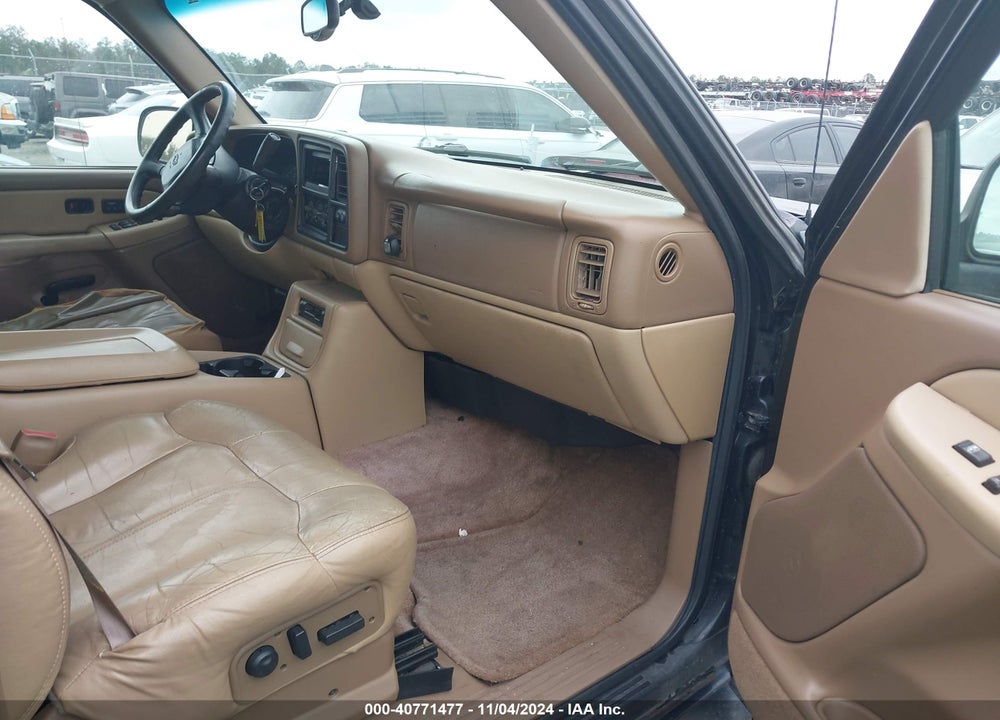 2000 CHEVROLET TAHOE ALL NEW LT VIN: 1GNEK13T3YJ110744