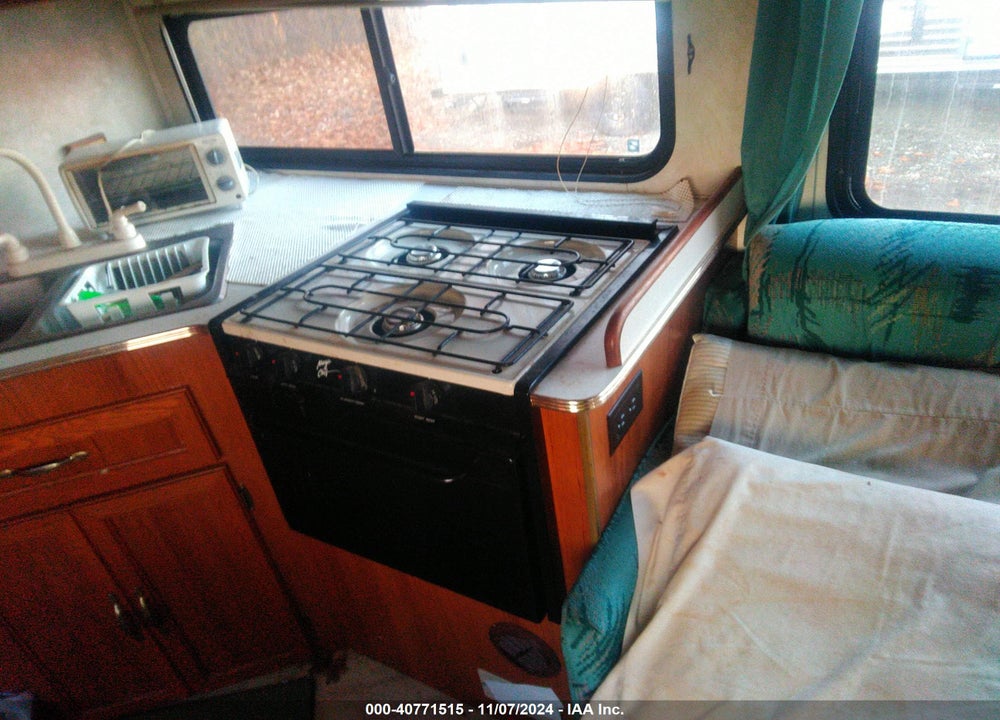 1995 FORD ECONOLINE E350 CUTAWAY VAN VIN: 1FDKE30G2SHC02251