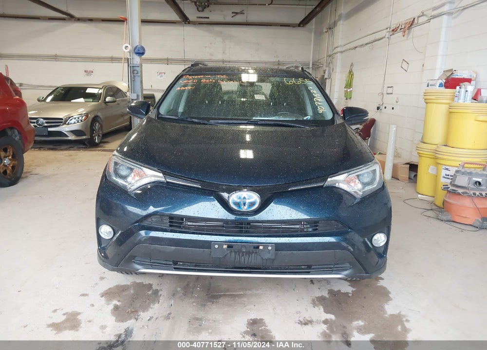 2018 TOYOTA RAV4 HYBRID XLE VIN: JTMRJREV6JD236496