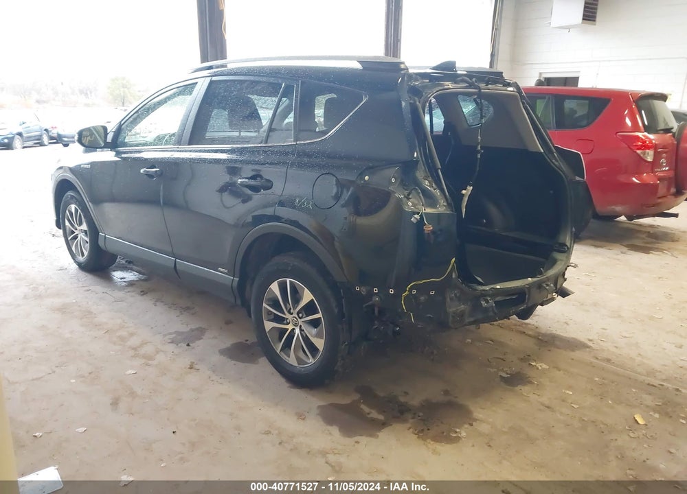 2018 TOYOTA RAV4 HYBRID XLE VIN: JTMRJREV6JD236496