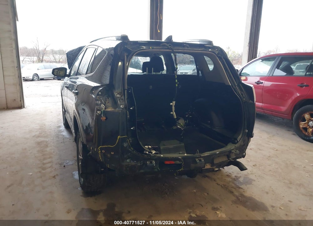 2018 TOYOTA RAV4 HYBRID XLE VIN: JTMRJREV6JD236496
