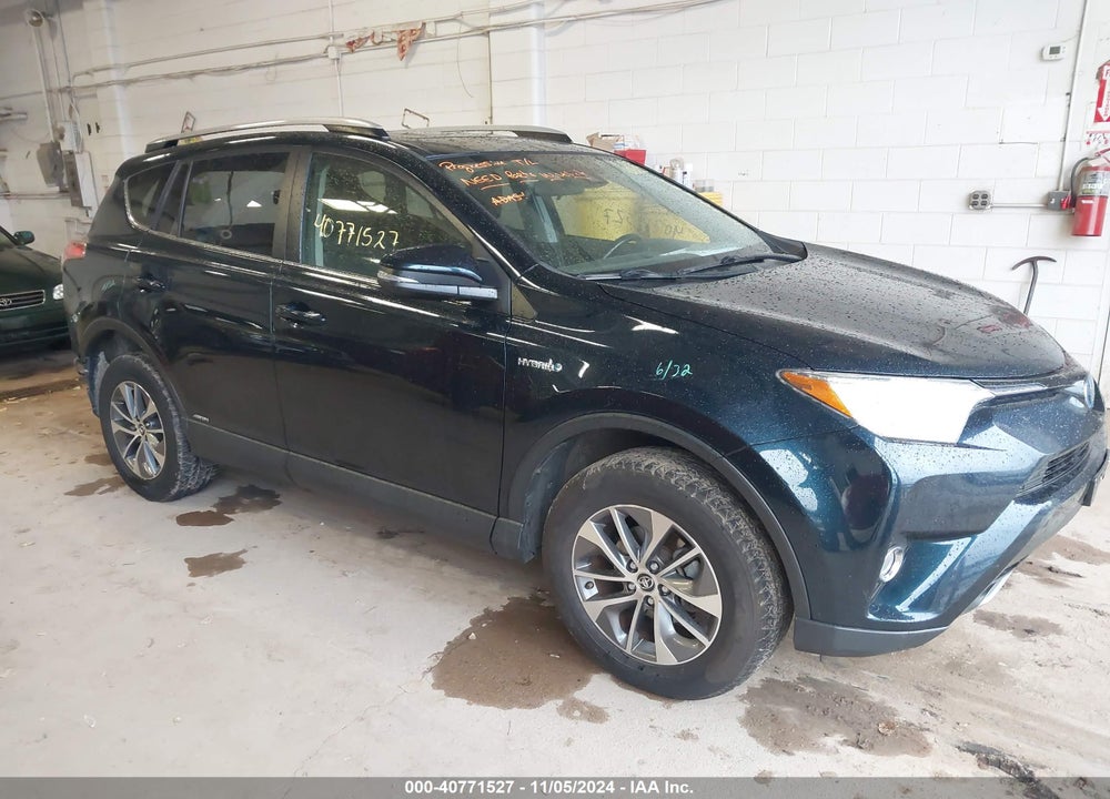 2018 TOYOTA RAV4 HYBRID XLE VIN: JTMRJREV6JD236496