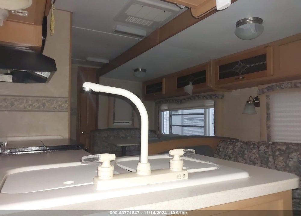 2005 GULFSTREAM CONQUEST 265BHS VIN: 1NL1GTM2051070915