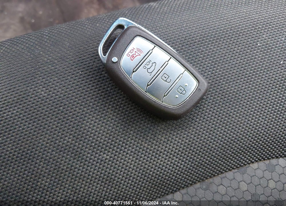 2018 HYUNDAI IONIQ HYBRID SEL VIN: KMHC75LC3JU068956