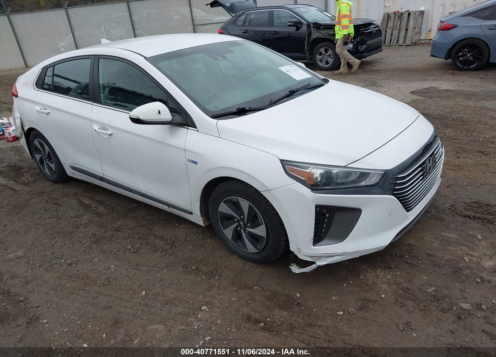 2018 HYUNDAI IONIQ HYBRID SEL VIN: KMHC75LC3JU068956