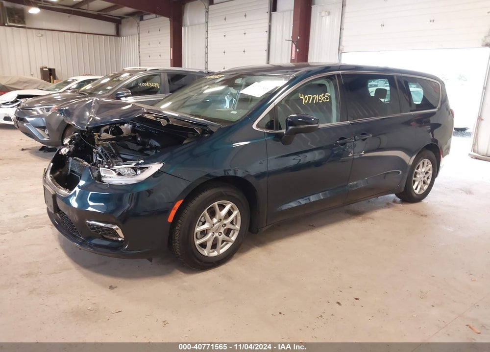 2023 CHRYSLER PACIFICA TOURING L VIN: 2C4RC1BG9PR590598
