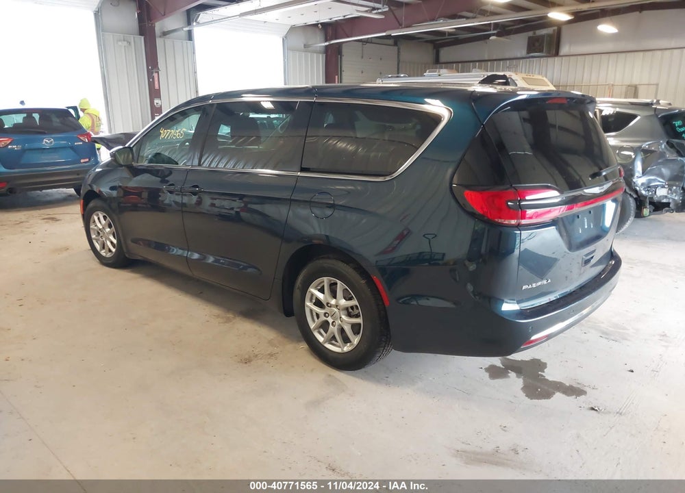 2023 CHRYSLER PACIFICA TOURING L VIN: 2C4RC1BG9PR590598