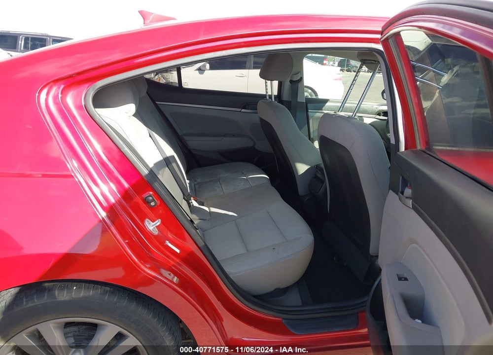 2017 HYUNDAI ELANTRA SE VIN: KMHD84LFXHU195882