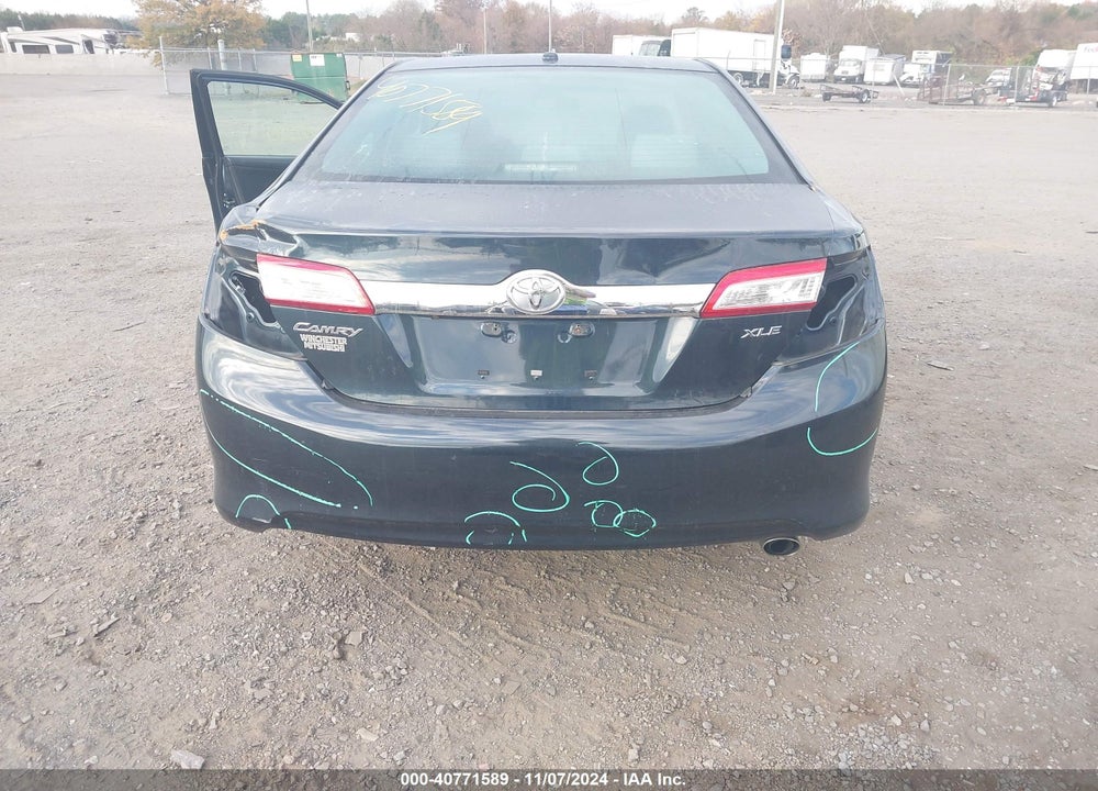 2014 TOYOTA CAMRY XLE VIN: 4T1BF1FK7EU470401