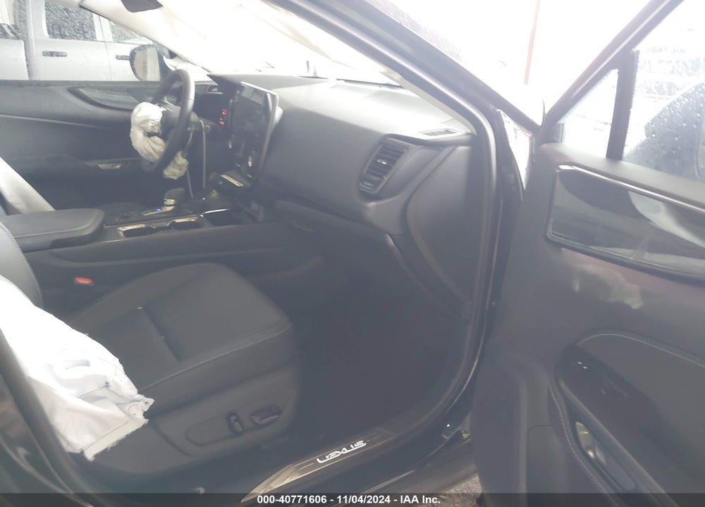 2025 LEXUS NX VIN: 2T2GKCEZ4SC032150