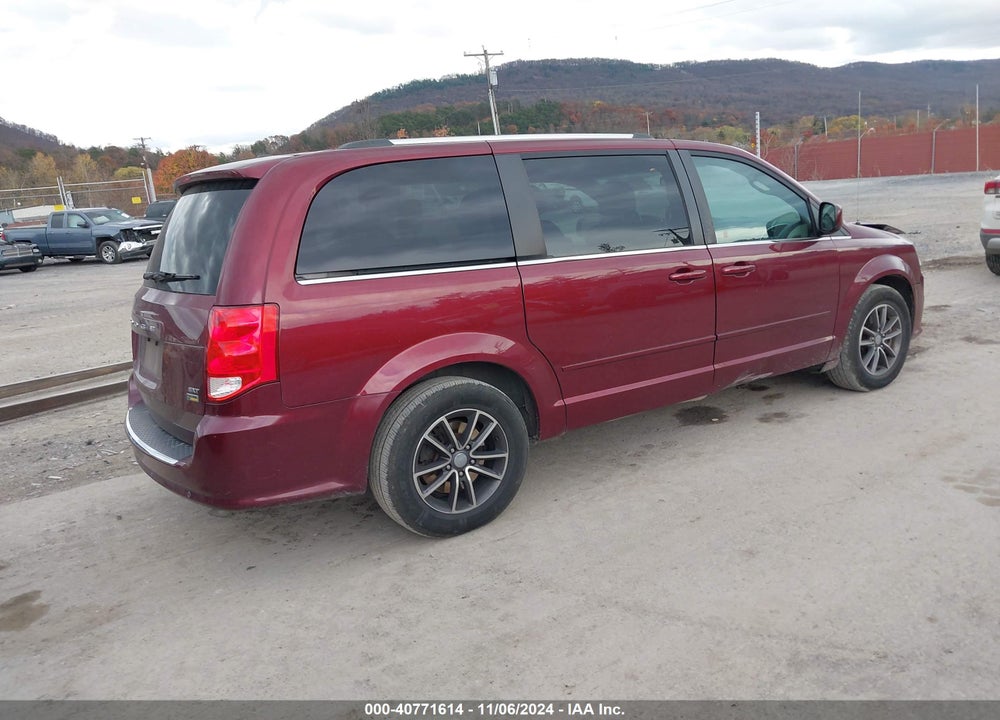 2017 DODGE GRAND CARAVAN SXT VIN: 2C4RDGCG9HR730858