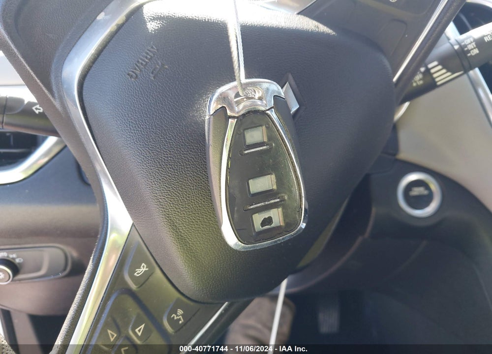 2019 CHEVROLET EQUINOX LS VIN: 3GNAXHEV8KS595248