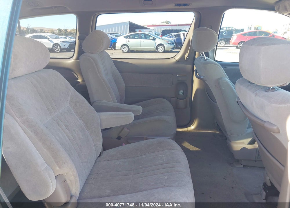 1998 TOYOTA SIENNA LE VIN: 4T3ZF13C7WU036810