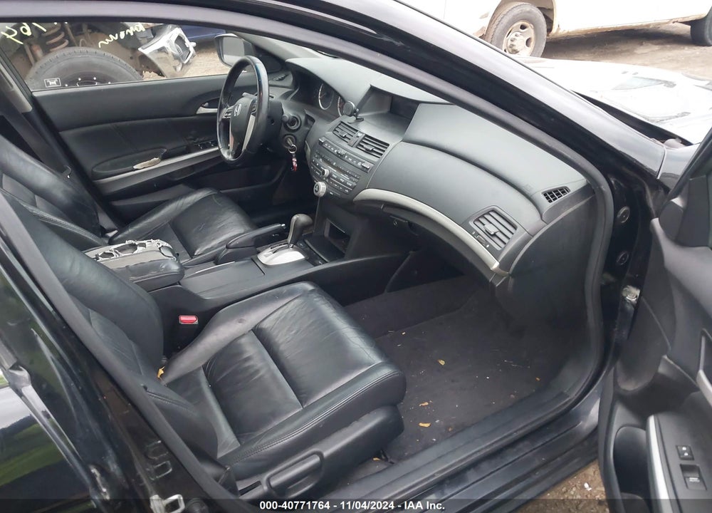 2008 HONDA ACCORD VIN: JHMCP26808C075128