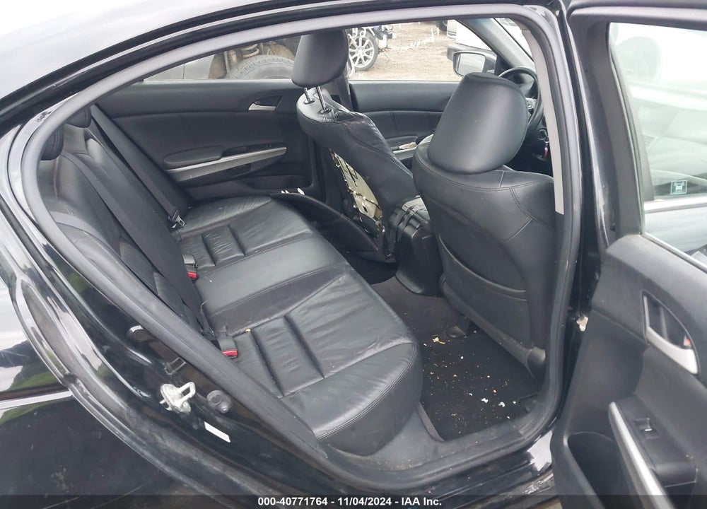 2008 HONDA ACCORD VIN: JHMCP26808C075128