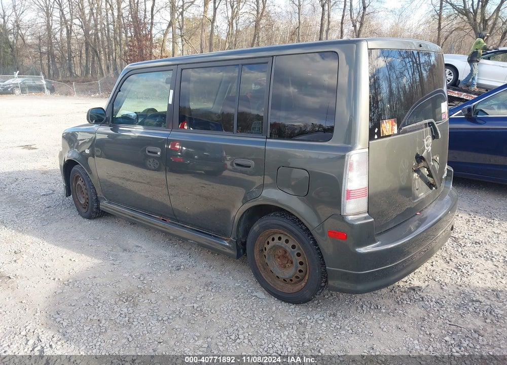 2005 SCION XB VIN: JTLKT324X50211834
