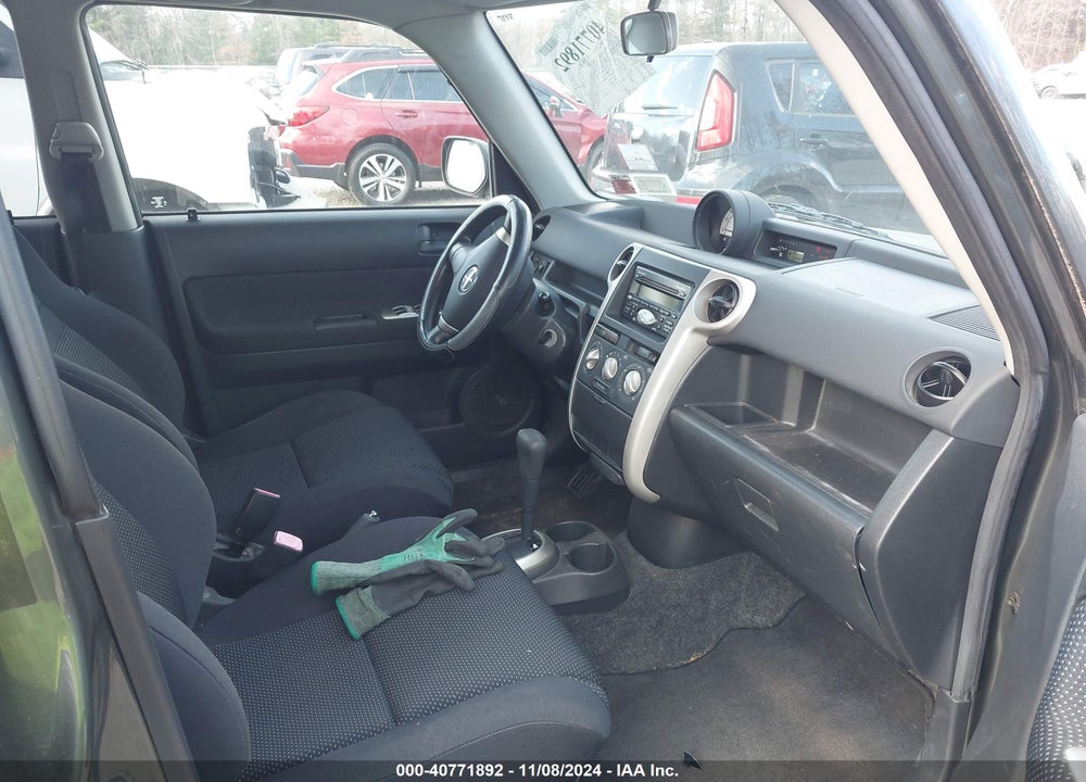 2005 SCION XB VIN: JTLKT324X50211834