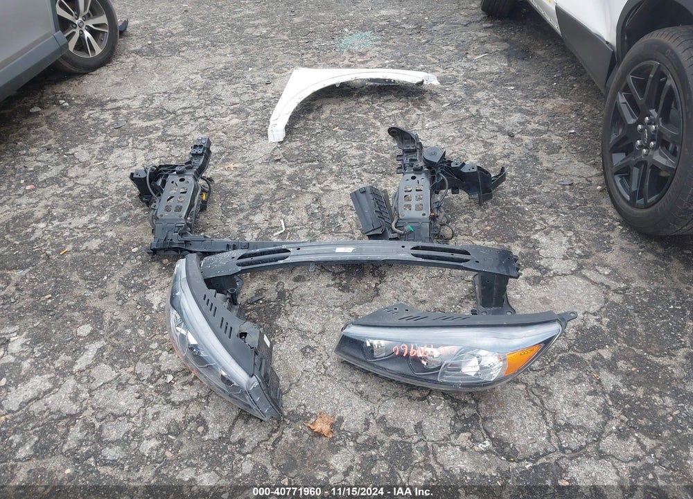 2020 KIA SORENTO 2.4L L VIN: 5XYPG4A37LG675417