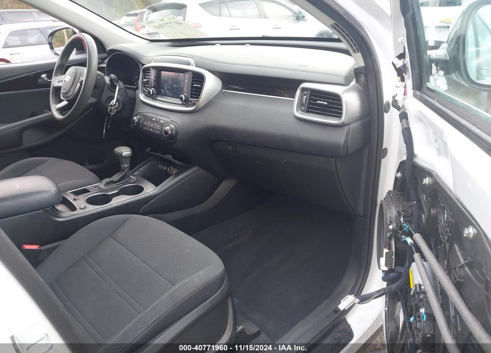 2020 KIA SORENTO 2.4L L VIN: 5XYPG4A37LG675417