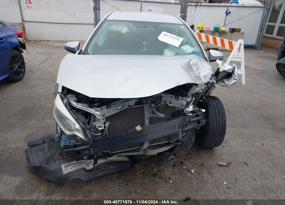 2015 TOYOTA COROLLA LE VIN: 2T1BURHE8FC332087