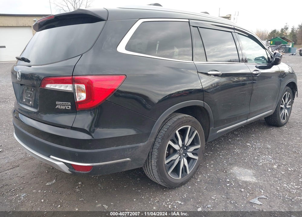 2022 HONDA PILOT AWD TOURING 8 PASSENGER VIN: 5FNYF6H98NB001607