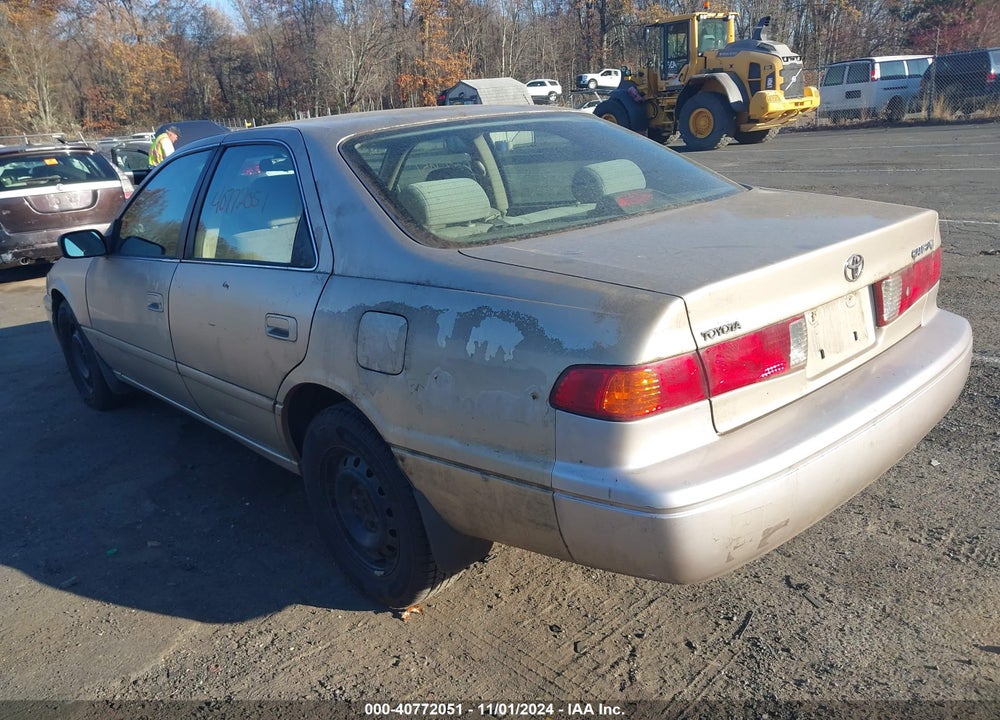 2001 TOYOTA CAMRY LE VIN: JT2BG22KX10537676