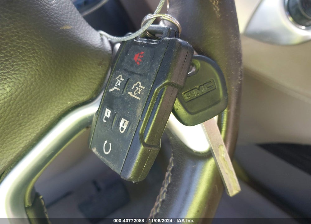 2019 GMC YUKON SLE VIN: 1GKS2AKC5KR320353
