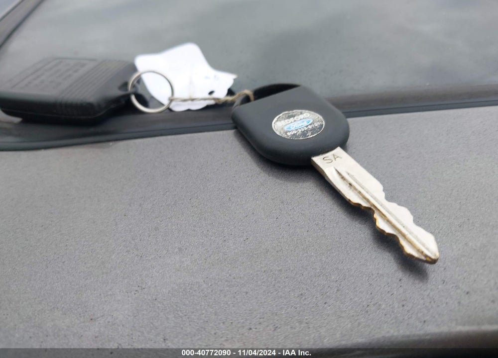 2005 FORD ESCAPE LIMITED VIN: 1FMCU94135KA49662