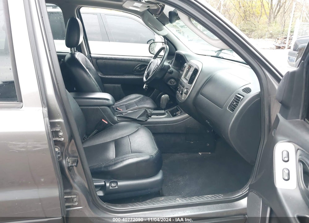 2005 FORD ESCAPE LIMITED VIN: 1FMCU94135KA49662