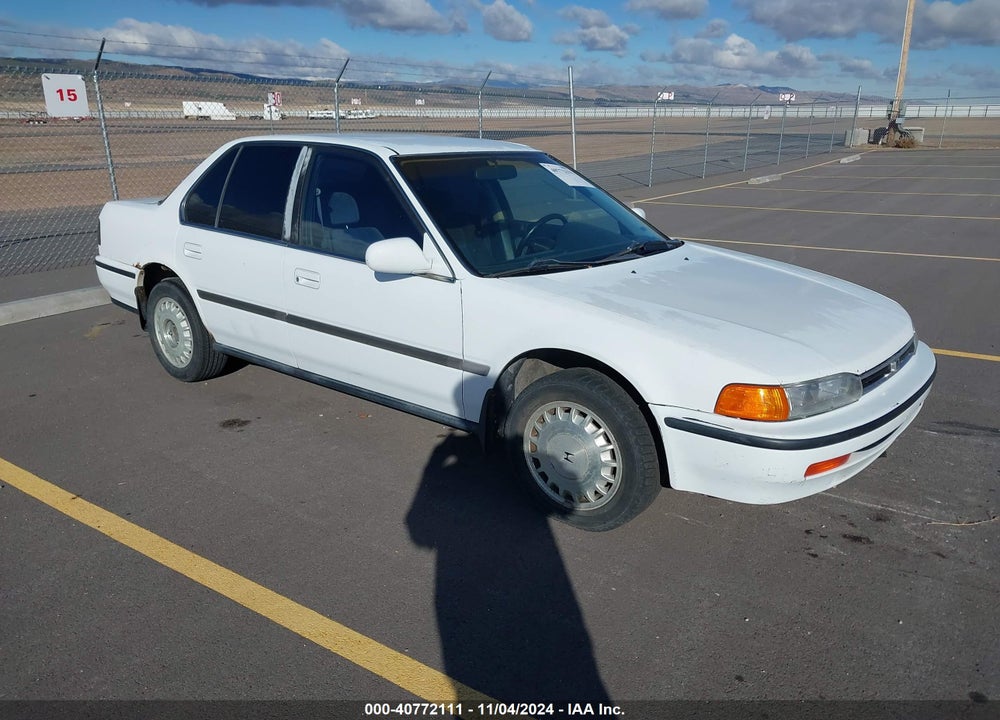 1992 HONDA ACCORD LX VIN: 1HGCB7552NA007474