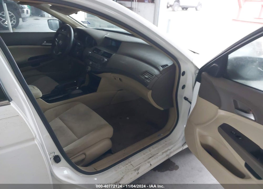 2008 HONDA ACCORD 2.4 LX-P VIN: JHMCP26418C055631