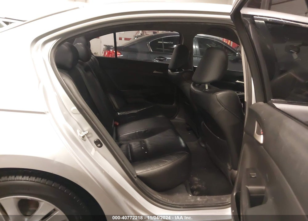 2012 HONDA ACCORD 2.4 SE VIN: 1HGCP2F61CA015221