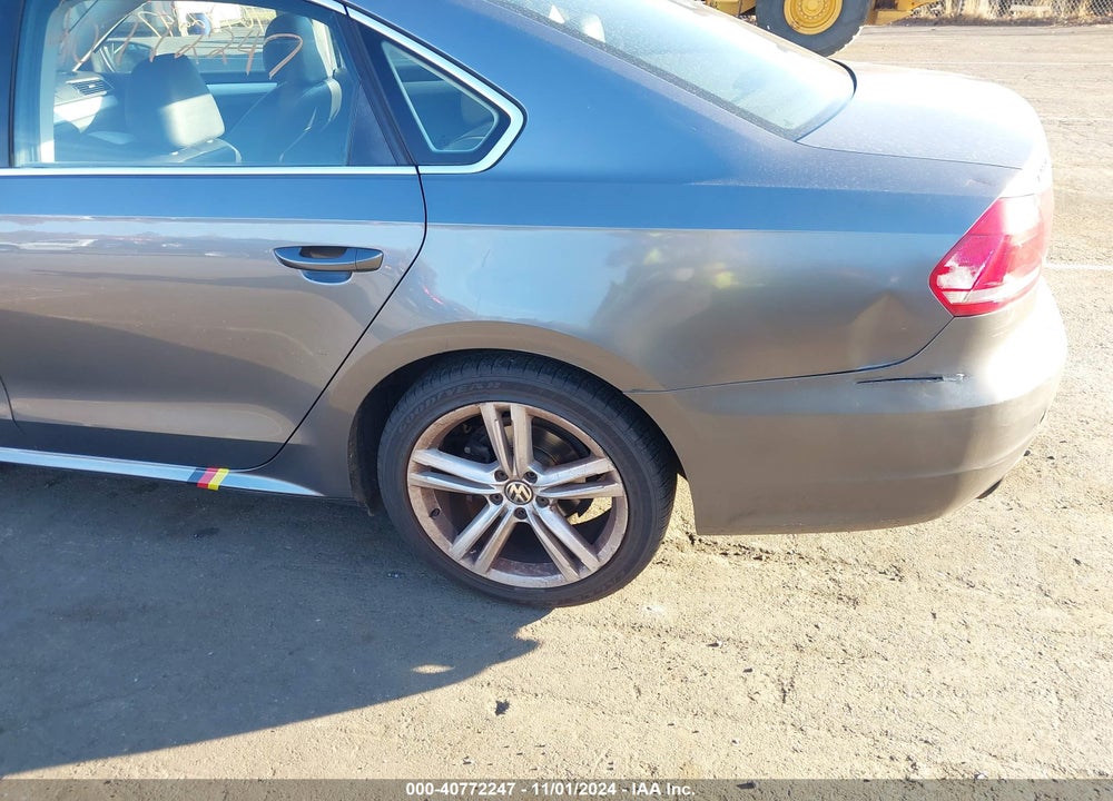 2012 VOLKSWAGEN PASSAT 3.6L V6 SE VIN: 1VWBM7A30CC095383