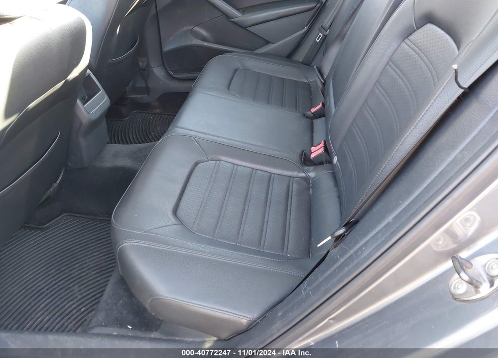 2012 VOLKSWAGEN PASSAT 3.6L V6 SE VIN: 1VWBM7A30CC095383