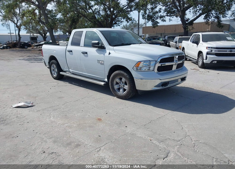 2019 RAM 1500 CLASSIC TRADESMAN QUAD CAB 4X4 6'4 BOX VIN: 1C6RR7FG2KS652837
