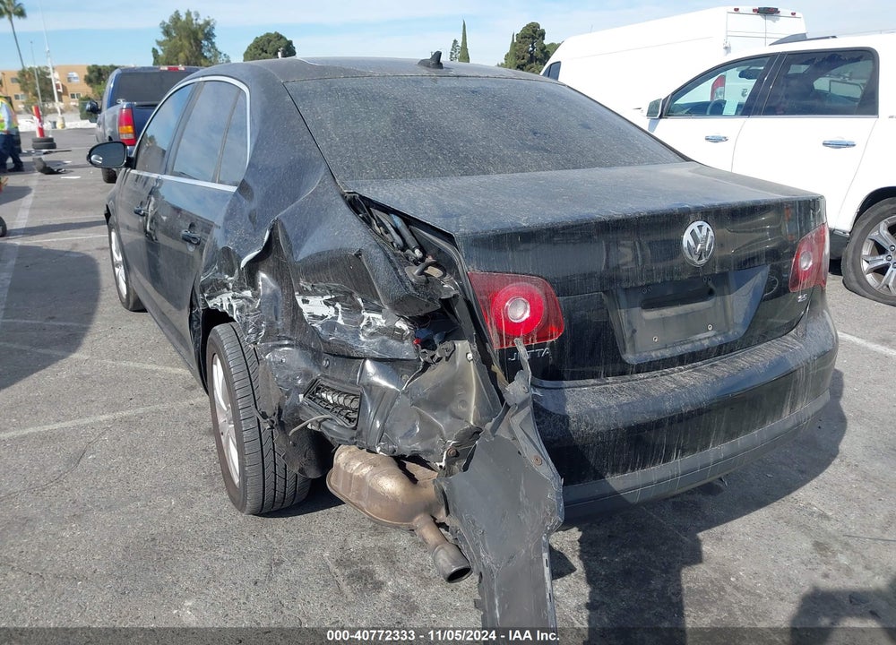 2010 VOLKSWAGEN JETTA SE VIN: 3VWRX7AJ1AM026055