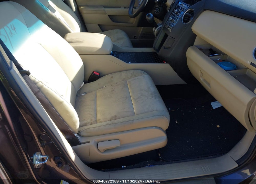 2012 HONDA PILOT LX VIN: 5FNYF4H27CB064380