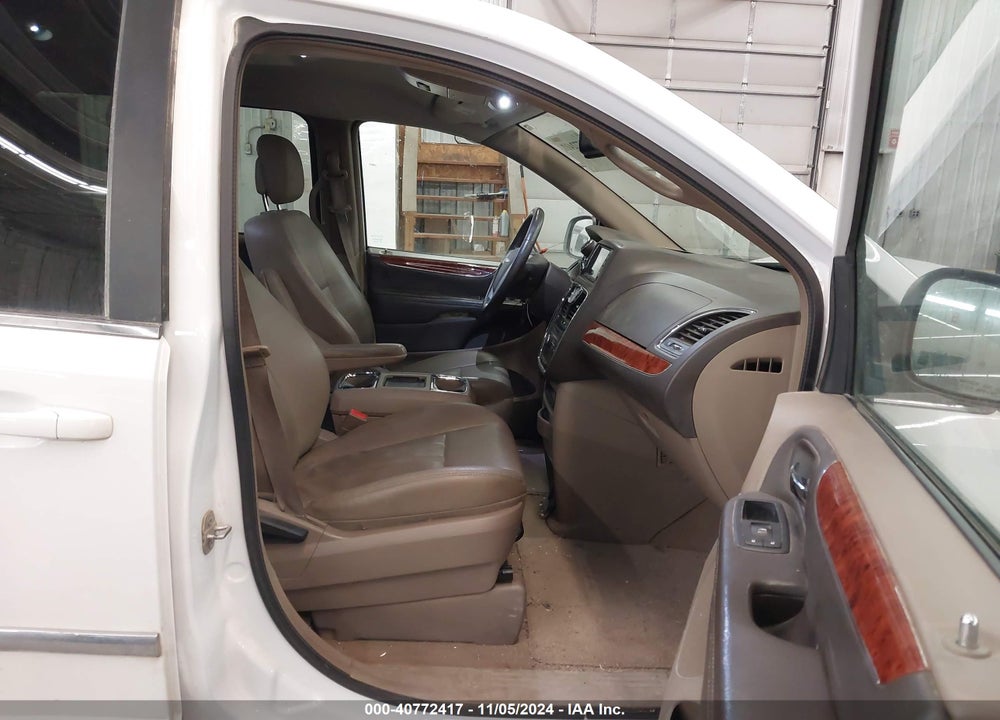 2016 CHRYSLER TOWN & COUNTRY TOURING VIN: 2C4RC1BG1GR186372