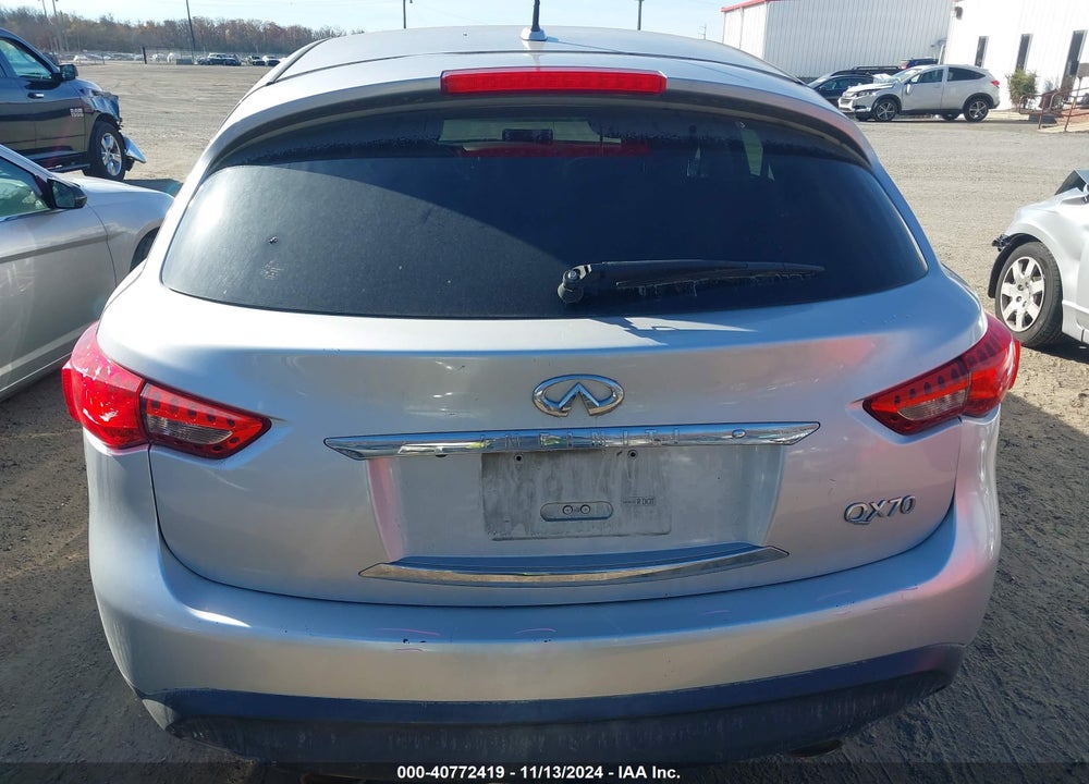 2016 INFINITI QX70 VIN: JN8CS1MUXGM670284