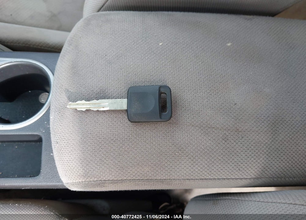 2011 NISSAN ROGUE S VIN: JN8AS5MT2BW180439