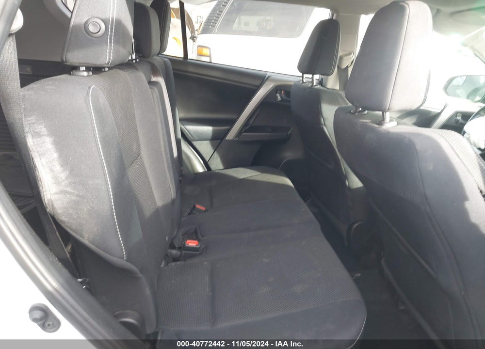 2018 TOYOTA RAV4 XLE VIN: 2T3WFREVXJW471054
