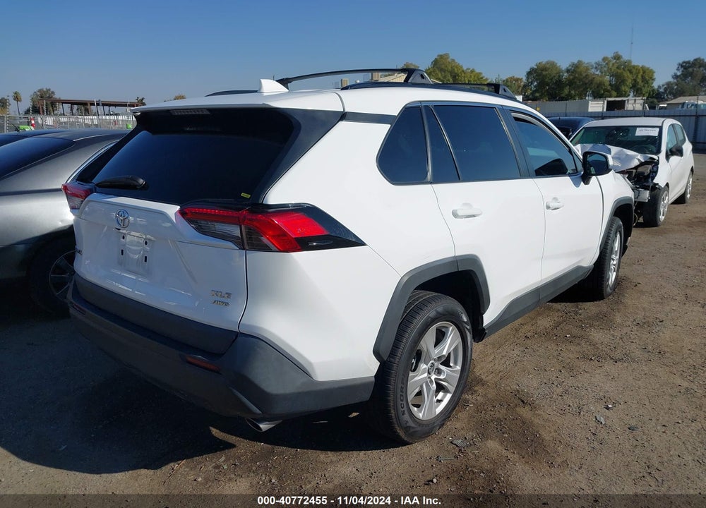 2021 TOYOTA RAV4 XLE VIN: 2T3P1RFVXMC203371