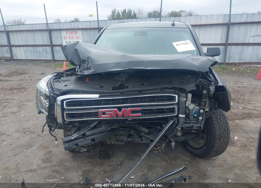 2019 GMC YUKON XL VIN: 1GKS1GKC0KR368137