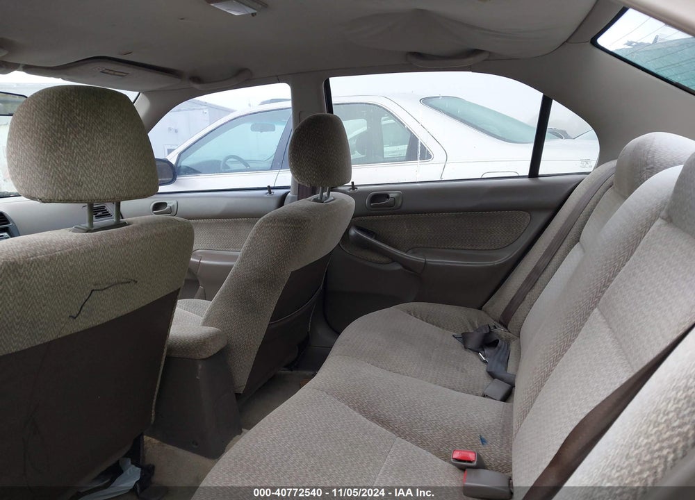 2000 HONDA CIVIC LX VIN: 2HGEJ6675YH525090