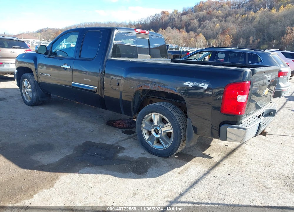 2013 CHEVROLET SILVERADO 1500 LT VIN: 1GCRKSE77DZ140874