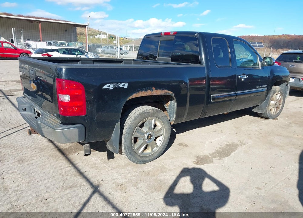 2013 CHEVROLET SILVERADO 1500 LT VIN: 1GCRKSE77DZ140874