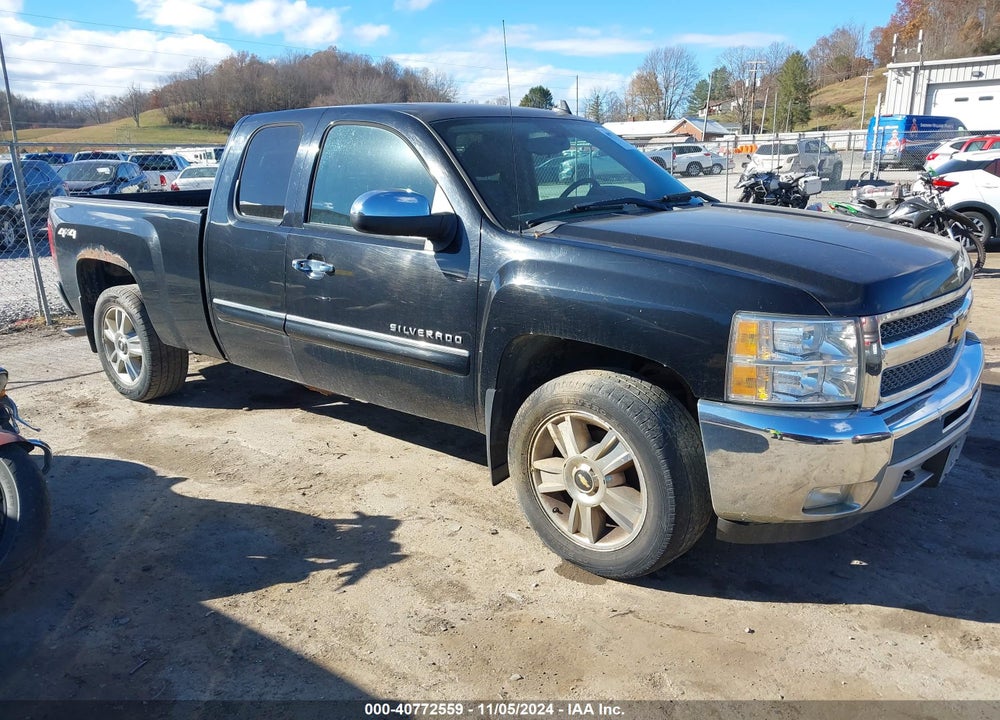 2013 CHEVROLET SILVERADO 1500 LT VIN: 1GCRKSE77DZ140874