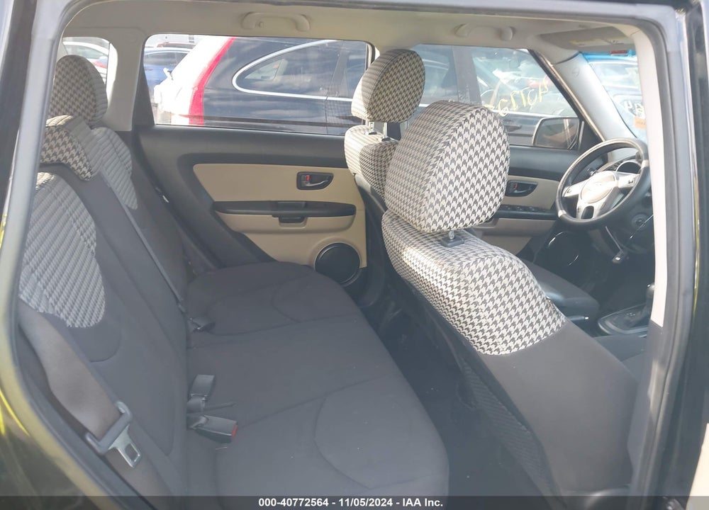 2011 KIA SOUL VIN: KNDJT2A22B7275662