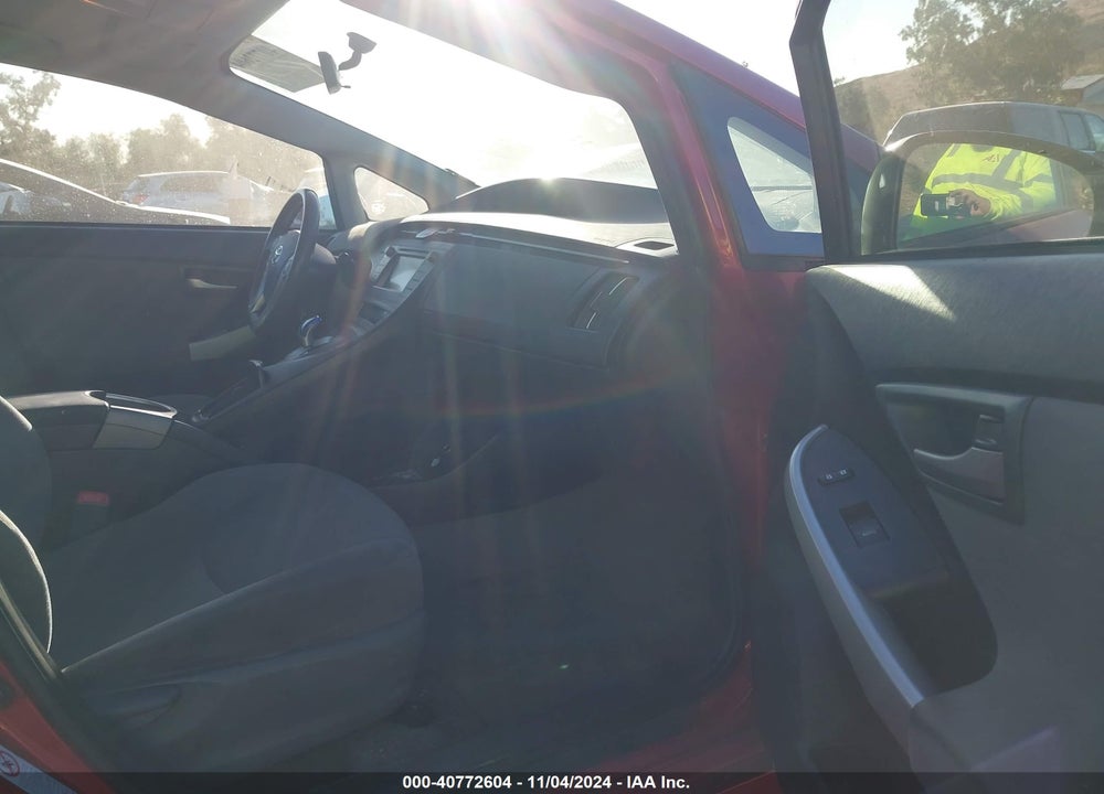 2013 TOYOTA PRIUS TWO VIN: JTDKN3DU4D1706672