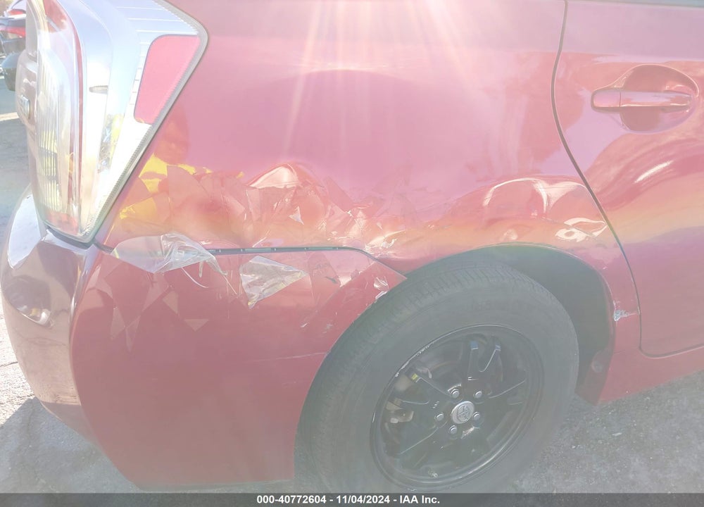 2013 TOYOTA PRIUS TWO VIN: JTDKN3DU4D1706672